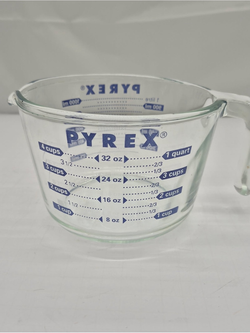 *RARE* Vintage Pyrex 4 Cup Measuring Cup Blue Lettering 1 Quart 32 oz Glass USA